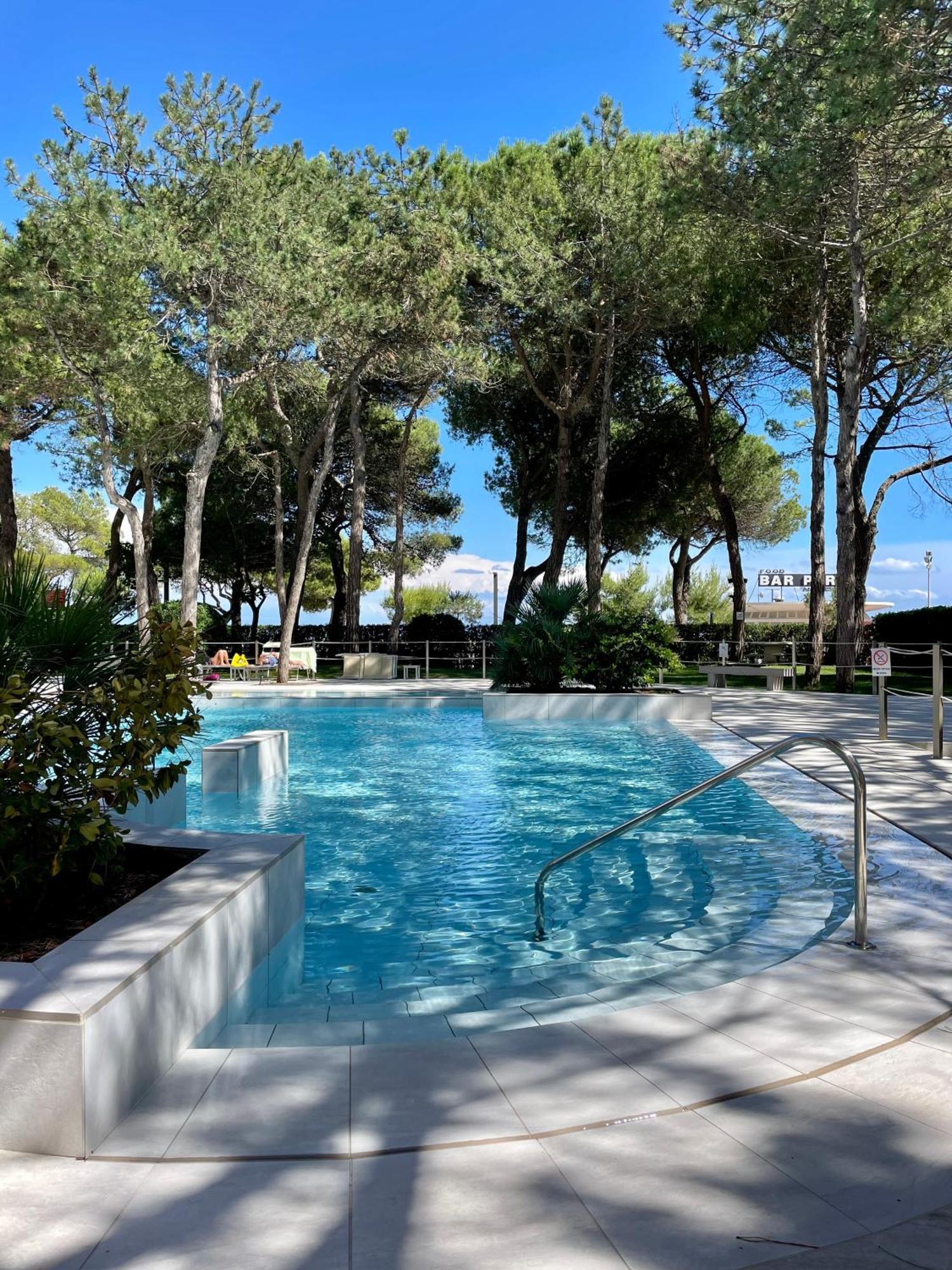 Residence Cristallo 4H Lignano Sabbiadoro Luaran gambar